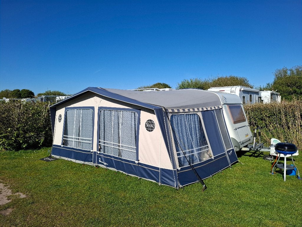 Knaus Südwind 500TK | 6 pers | Stapelbed | Isabella voortent, Kachel, Rondzit, Particulier, 5 tot 6 meter
