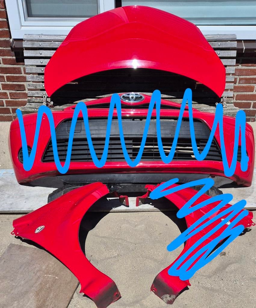 2012-2014  TOYOTA AYGO FACELIFT  MOTORKAP SPATBORD RECHTS, Gebruikt, Voor, Ophalen of Verzenden, Toyota