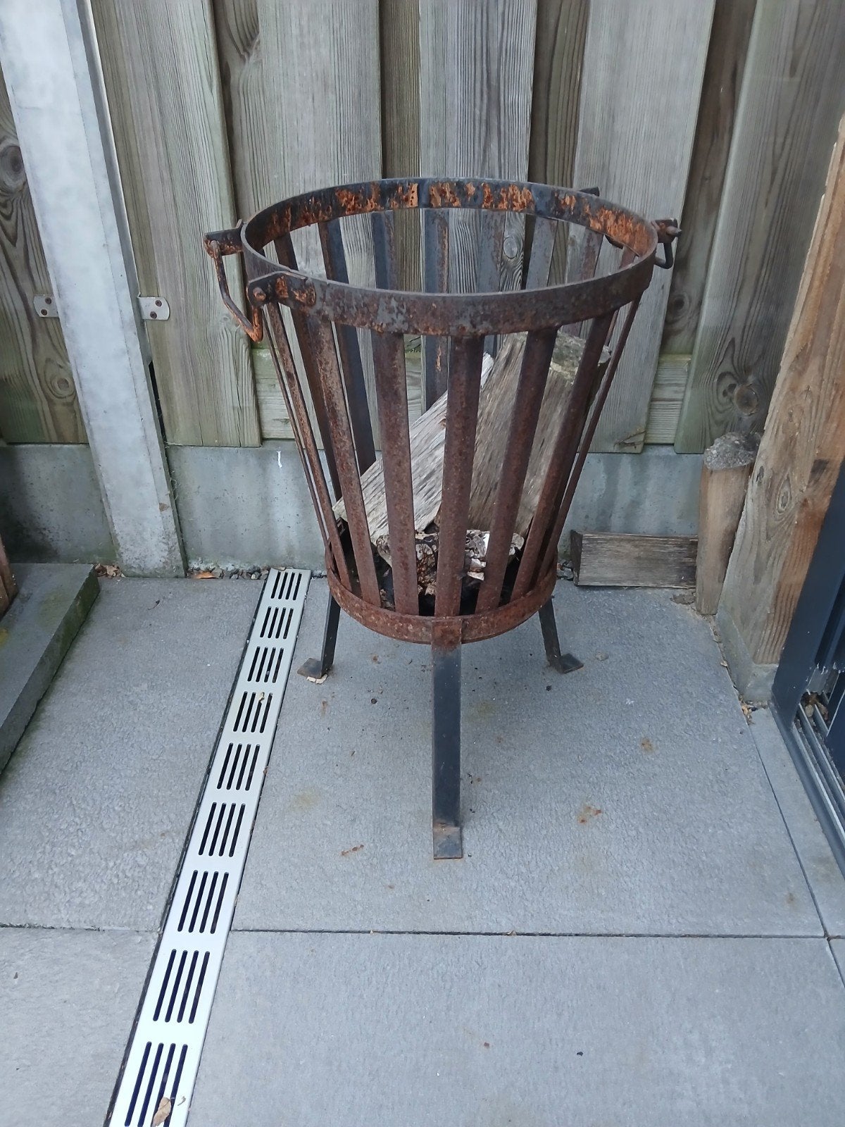 Robuuste Vuurkorf - Gezellige Warmte voor Buiten, Tuin en Terras, Vuurkorven, Ophalen of Verzenden, Gebruikt, Vuurkorf