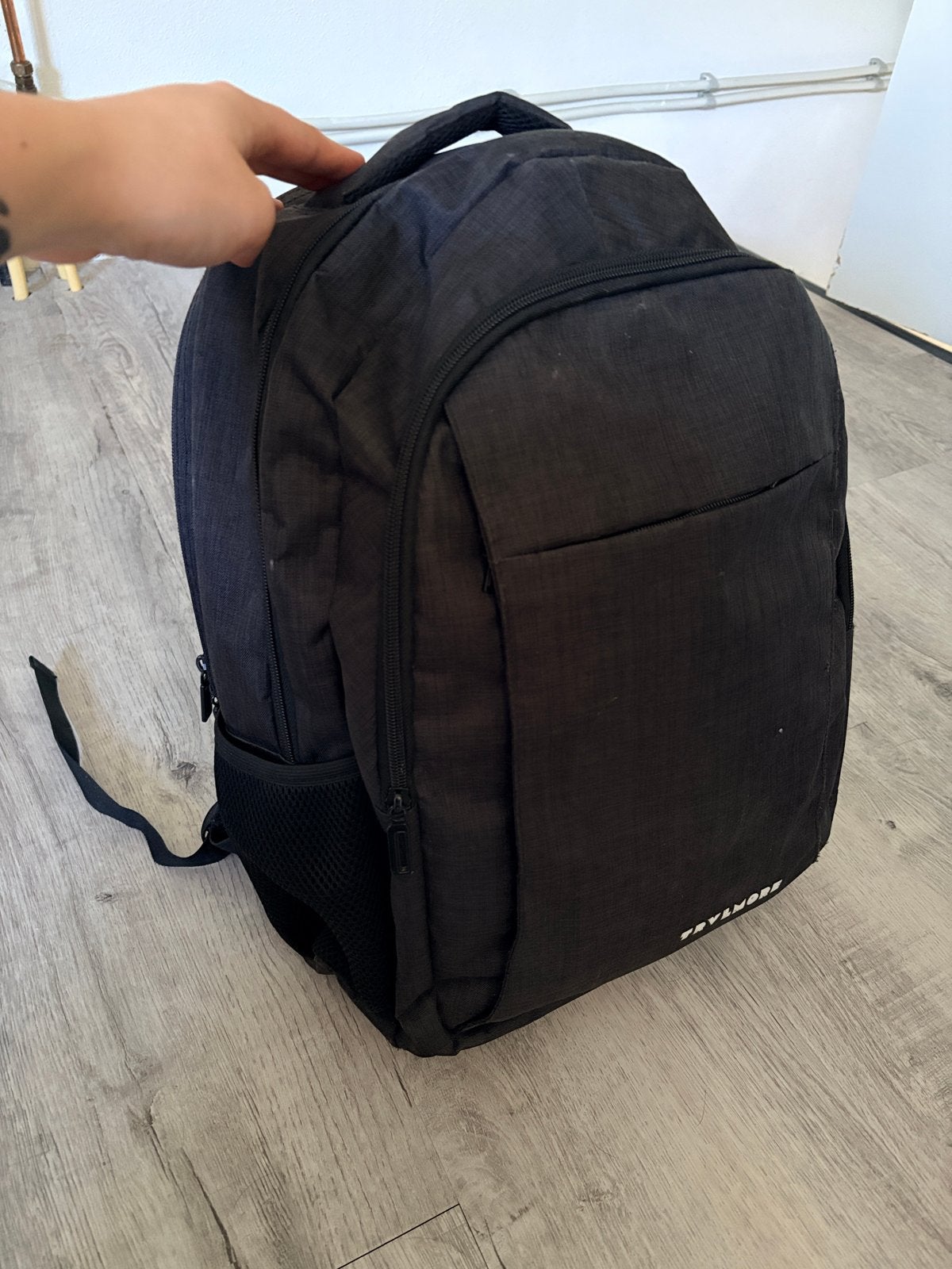 Ruime Zwarte Schoolrugzak met USB-poort, Ophalen, Rugtas, Zwart, 40 tot 50 cm