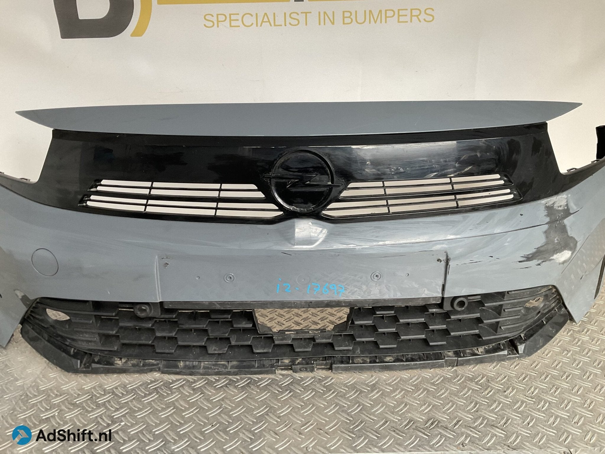 Bumper Opel Corsa F Facelift 24-25 pdc 9850353180 Voorbumper, Bumper