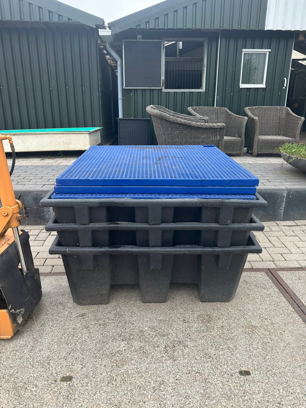 3 stuks accu lekbak, Minder dan 50 cm, Ophalen of Verzenden, Zo goed als nieuw, Minder dan 40 cm