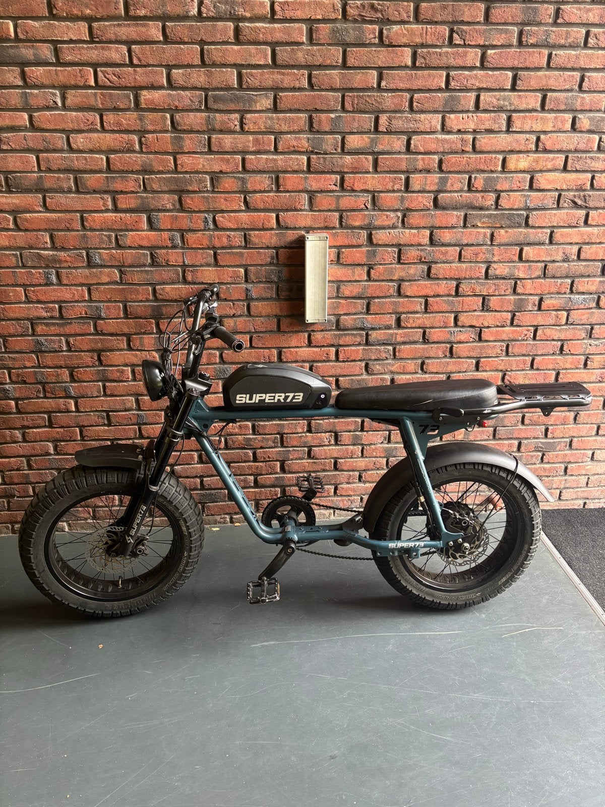 Super 73 s2, Zo goed als nieuw, Minder dan 47 cm, 30 tot 50 km per accu, Ophalen
