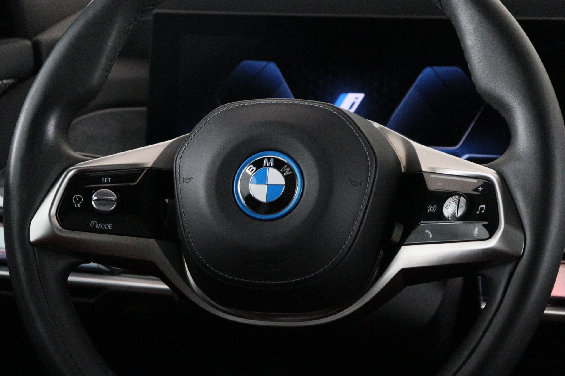BMW i7 xDrive60 106 kWh Accu SoH 96% (bj 2022, automaat), Auto's, Gebruikt, 573 min, 137 €/maand, Vierwielaandrijving