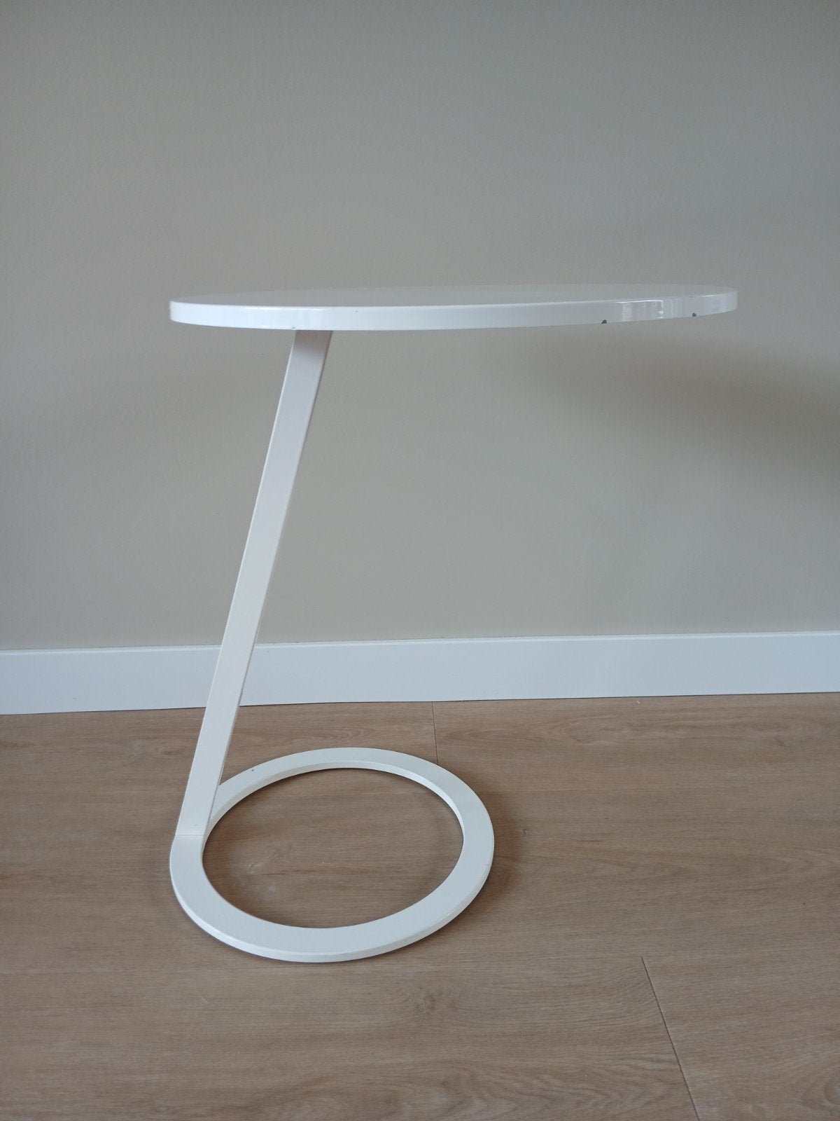 Design' bijzettafel van Alban-Sébastien Gill, Huis en Inrichting, Tafels | Bijzettafels, Minder dan 55 cm, Gebruikt, Metaal of Aluminium