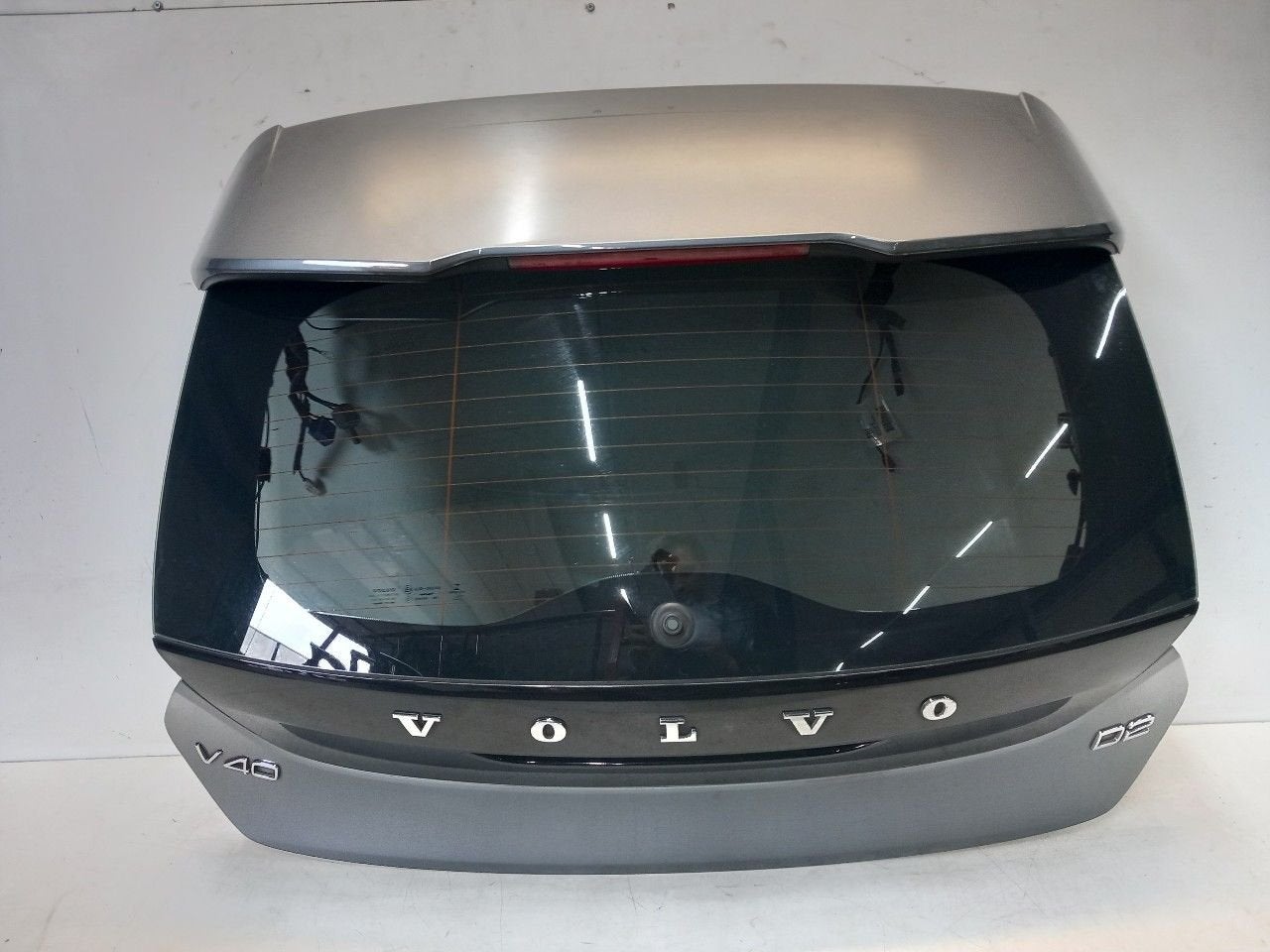 Achterklep Volvo V40, Onderdelen@venauto.nl, Van der Ven Autorecycling B.V., Gebruikt, Ettenseweg 76, 4706 PB Roosendaal, The Netherlands