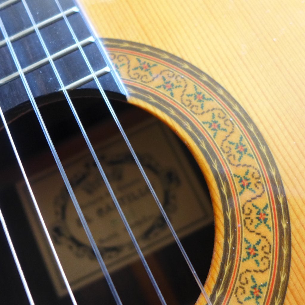 Spanish Build Luthier Guitar from Madrid., Muziek en Instrumenten, Snaarinstrumenten | Gitaren | Akoestisch, Gebruikt, Klassieke of Spaanse gitaar