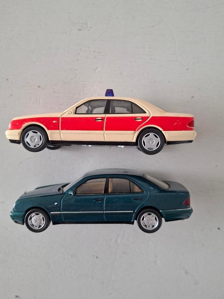 2x Mercedes Benz W210 E-klasse Herpa 1:43 modelauto's, Hobby en Vrije tijd, Ophalen of Verzenden, Gebruikt, Auto, Overige merken