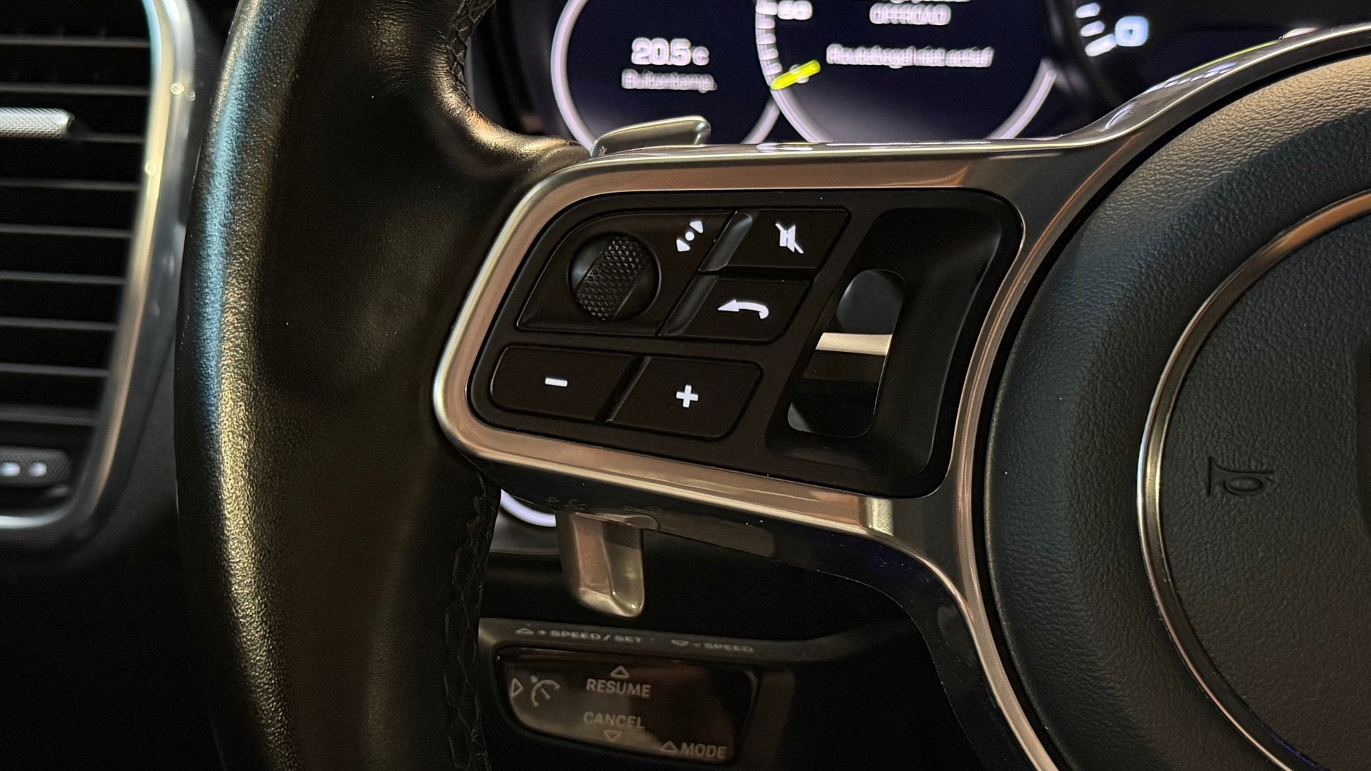 Foto 14 van Porsche Cayenne Coupé 3.0 E-Hybrid PANO|BOSE|SOFTCLOSE|SPOR