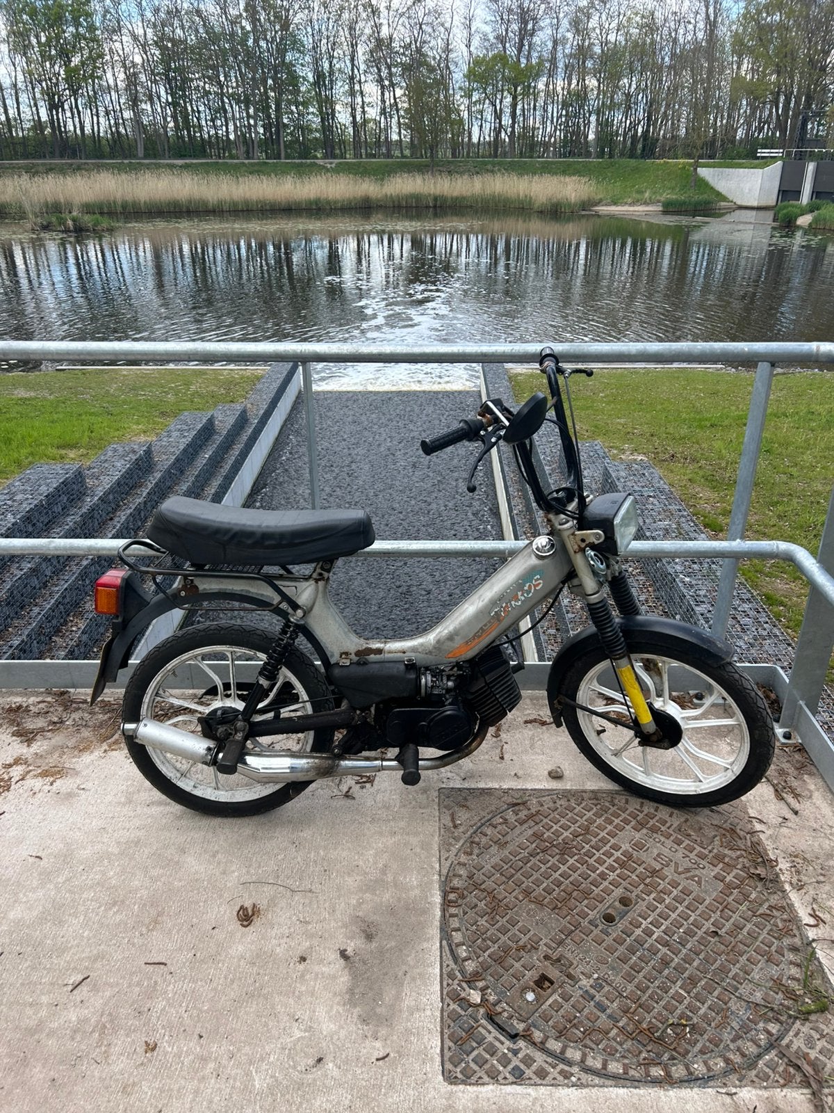 Tomos geel kenteken, Ophalen, Gebruikt, Maximaal 45 km/u, 2 versnellingen