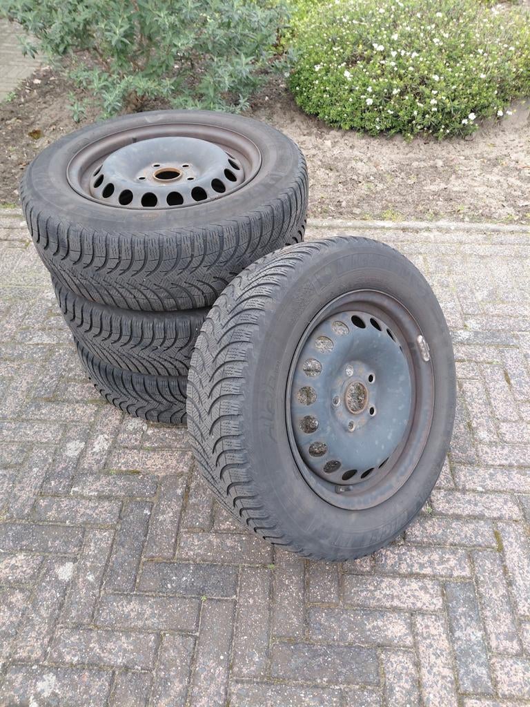 4 velgen met winterbanden, Ophalen