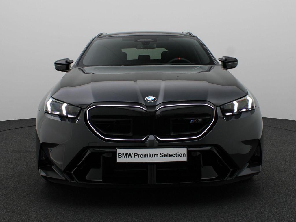BMW M5 Touring LED | Leder | HUD | Active cruise | Panoramad, Automaat, 4395 cc, 135 min, Vierwielaandrijving