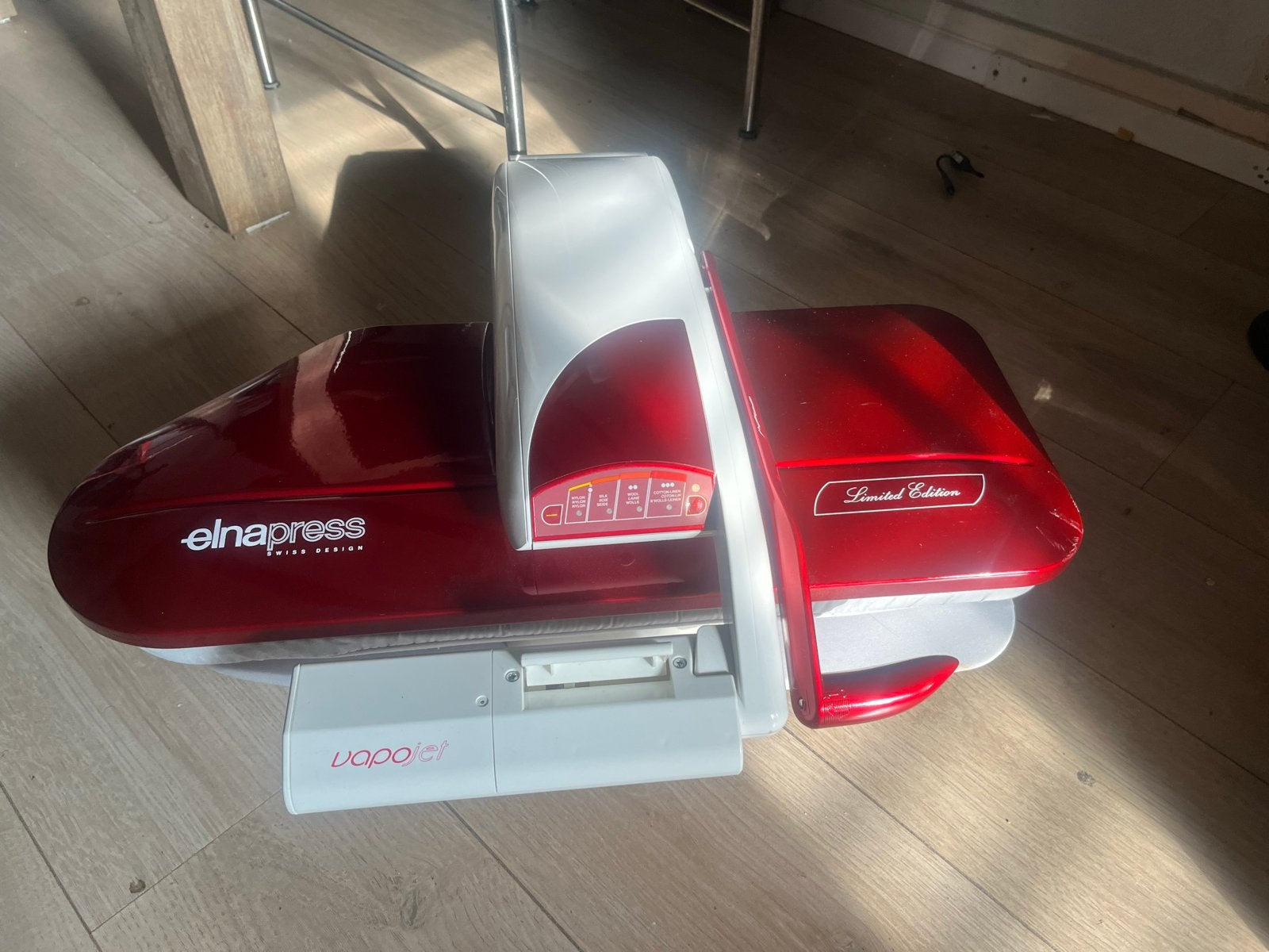 ElnaPress Vapojet Strijkpers Limited Edition met Vapojet, Witgoed en Apparatuur, Ophalen, Gebruikt, Strijkijzer met snoer