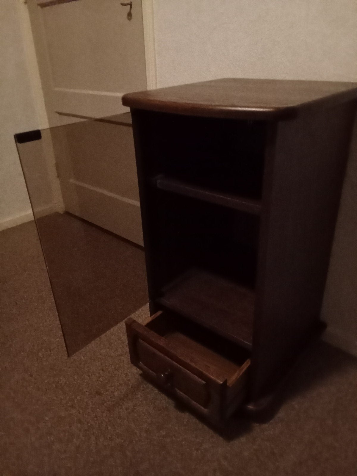 nog een heel mooi donker eiken kastje, Ophalen, Gebruikt, Minder dan 45 cm, 70 cm of meer