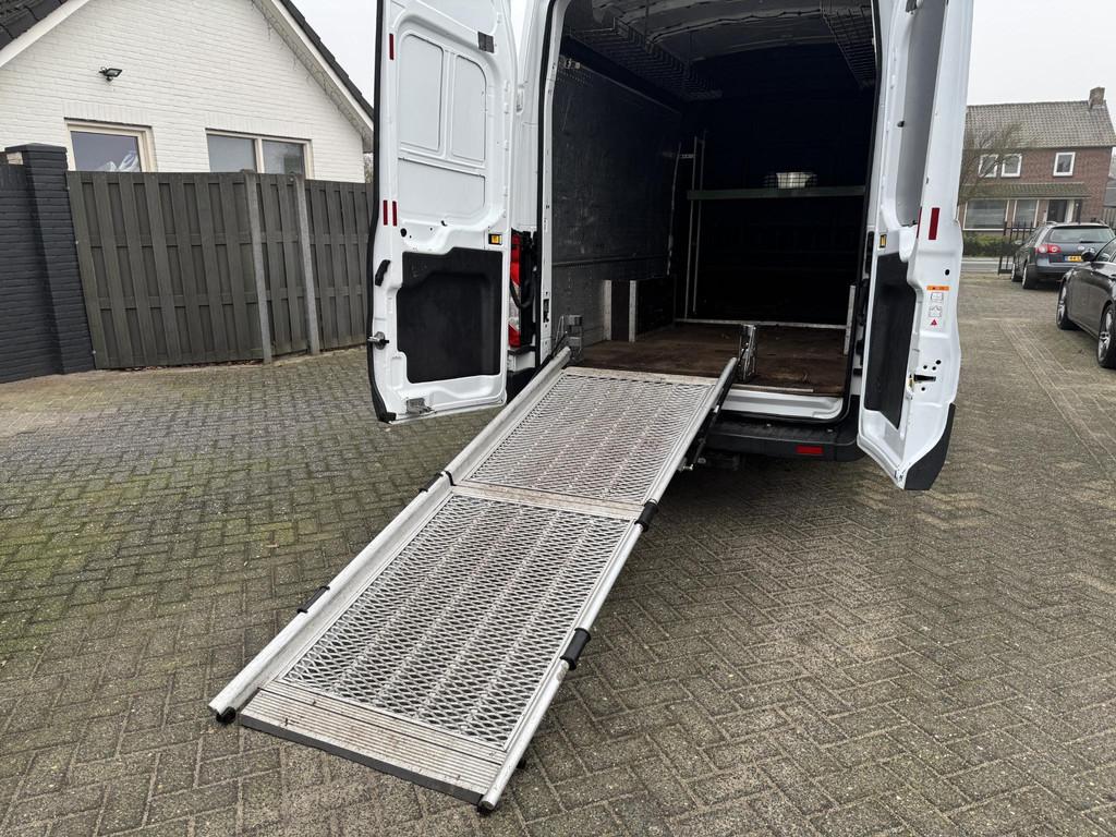 Ford Transit 350 2.2 TDCI L3H2 DC Ambiente 7 Pers | Camera |, 13 km/l, Euro 5, Gebruikt, 7 stoelen