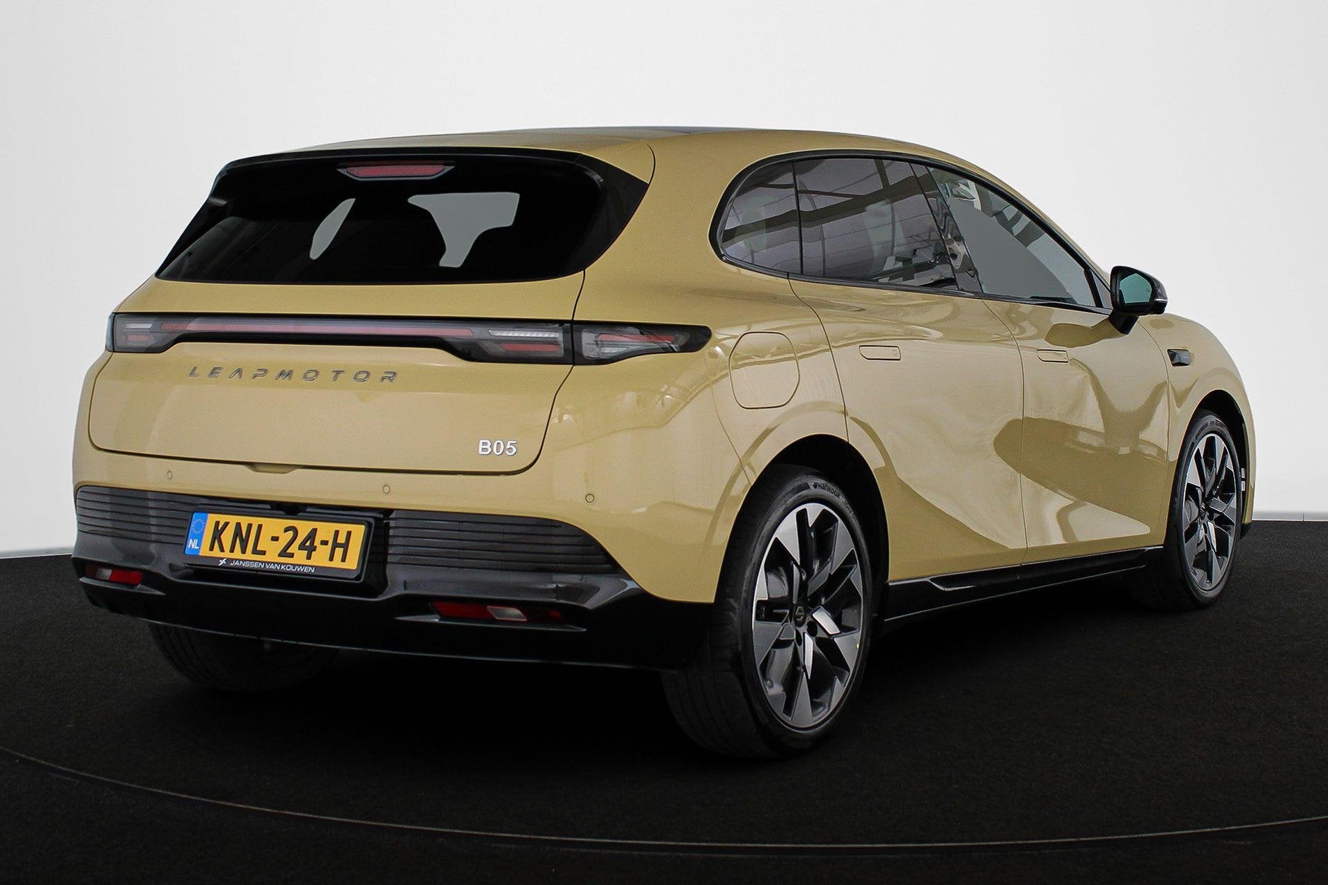 Leapmotor B05 ProMax Design 67.1 kWh / Demo / Direct leverba, Auto's, Achterwielaandrijving, Gebruikt, Overige modellen, 450 min