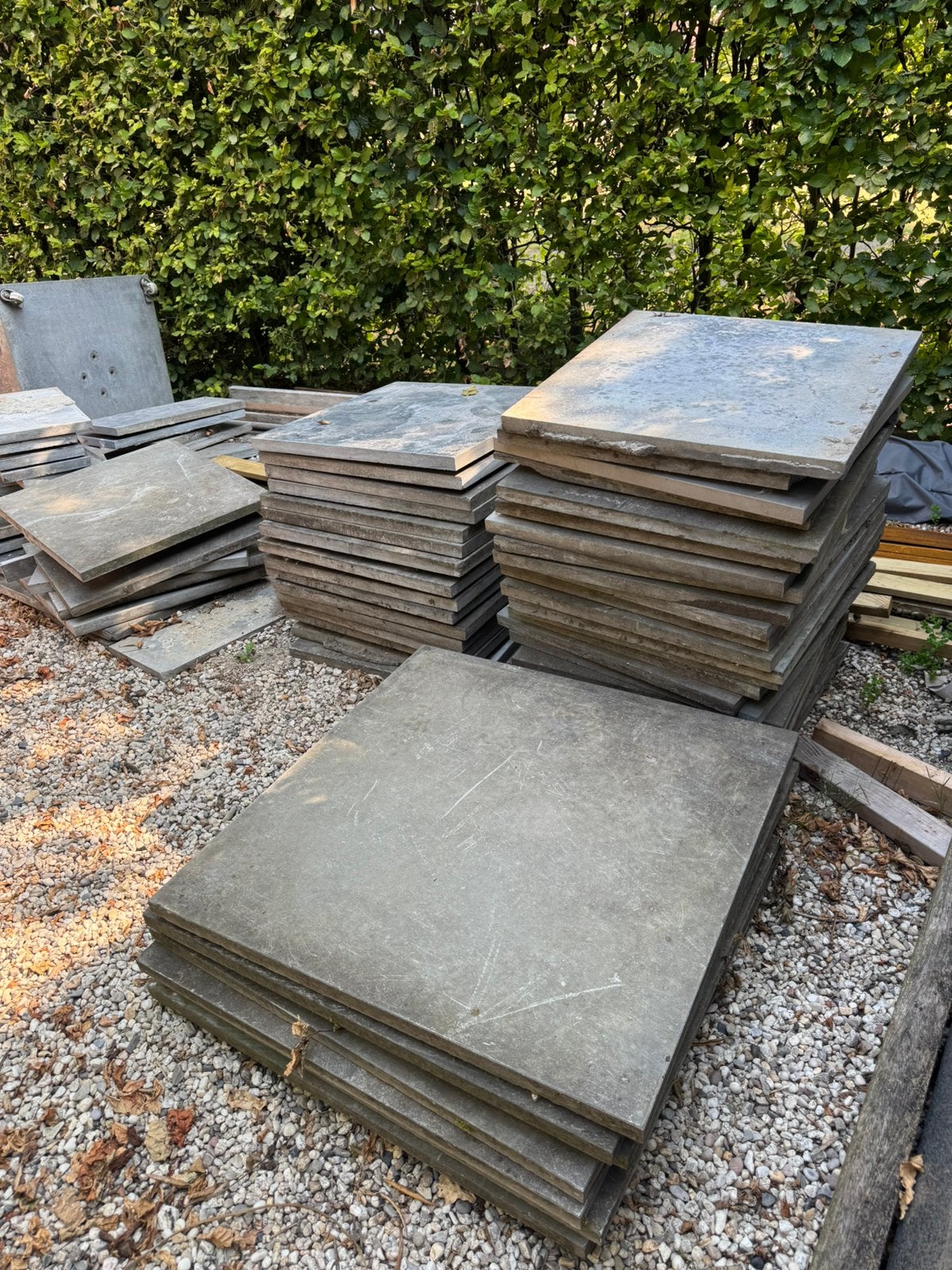 Gratis af te halen, gebruikte chinees hardsteen tegels, Tuin en Terras, Ophalen, Gebruikt, Terrastegels, Natuursteen