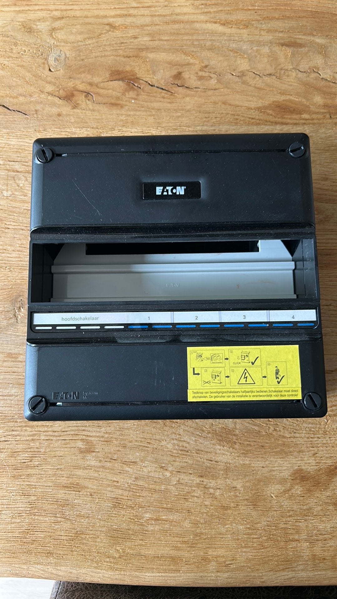 Eaton - Groepenkast 12 modules - 3- Fase - Leeg, Doe-het-zelf en Verbouw, Elektra en Kabels, Ophalen of Verzenden, Zo goed als nieuw
