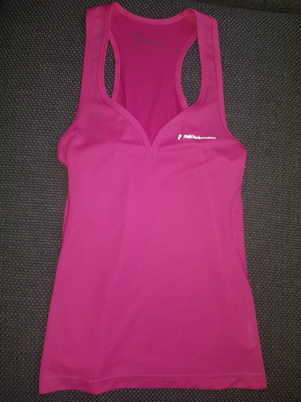 Roze sporttop Peak Performance, maat M fuchia gym shark 🌸, Maat 38/40 (M), Peak Performance, Ophalen of Verzenden, Roze