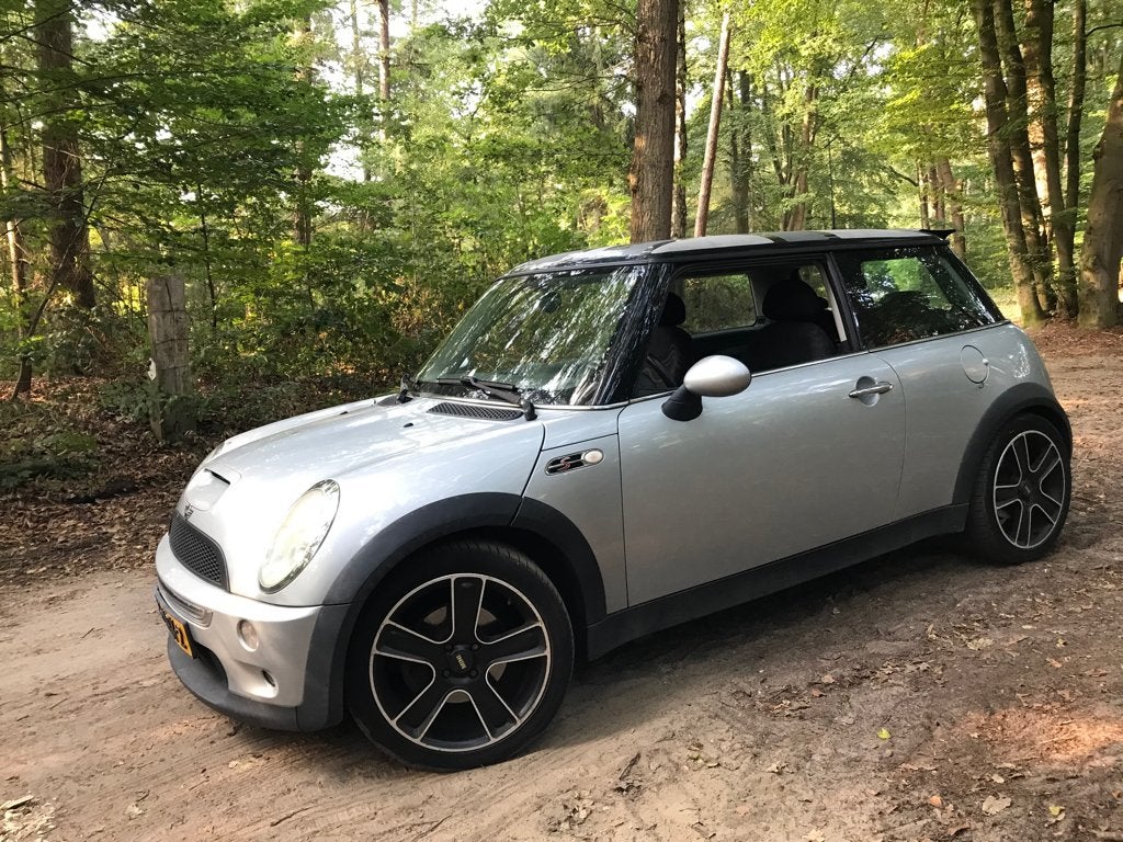 Mini 1.6 16V Cooper Nap Nieuwe Apk, Auto's, Voorwielaandrijving, Zwart, 4 cilinders, 4 stoelen