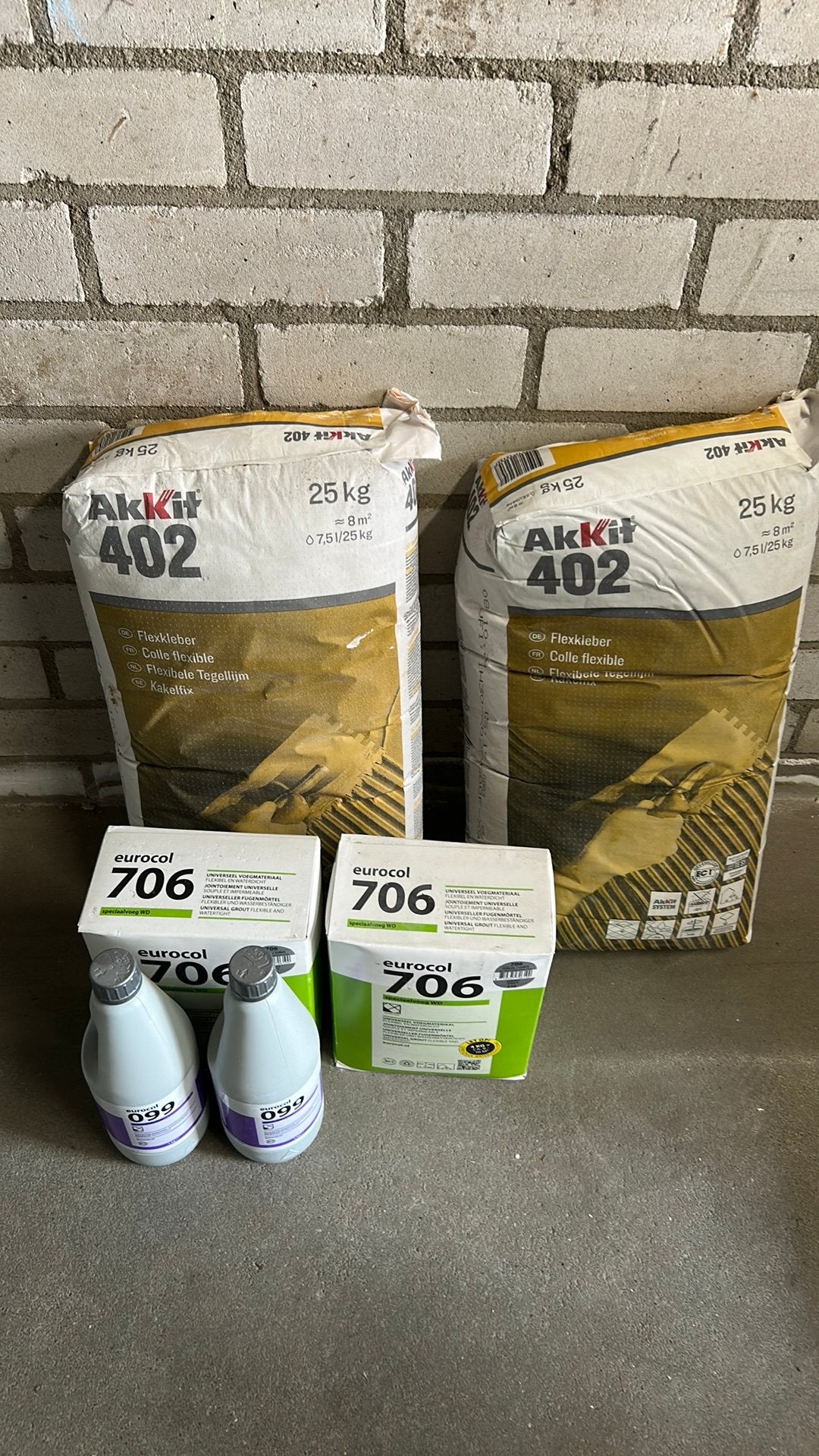 Akkit 402 Flexibele Tegellijm & Eurocol 706 Voegmiddel, Ophalen, Overige materialen, Wandtegels, Nieuw