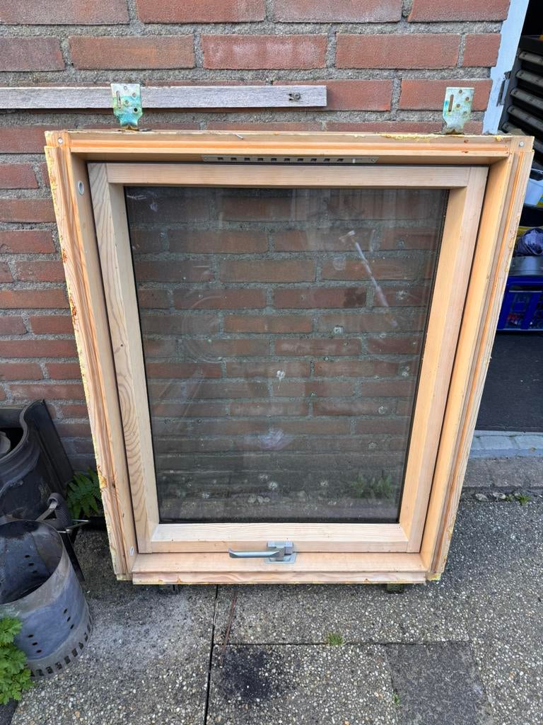 Gratis Fakro dakraam 78x98 dubbel glas inclusief goot, Ophalen, Minder dan 80 cm, 80 tot 120 cm, Zo goed als nieuw