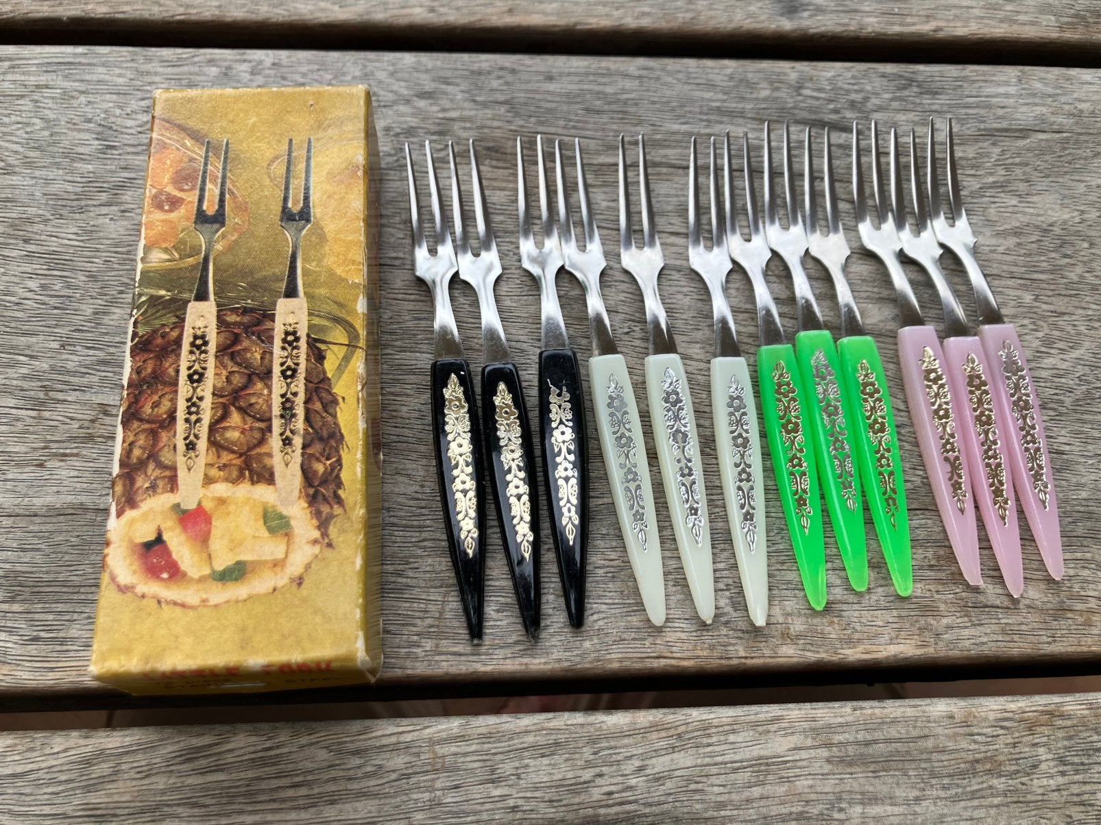 12 vintage coctailvorkjes jaren 60, Ophalen of Verzenden, Zo goed als nieuw, Rvs of Chroom