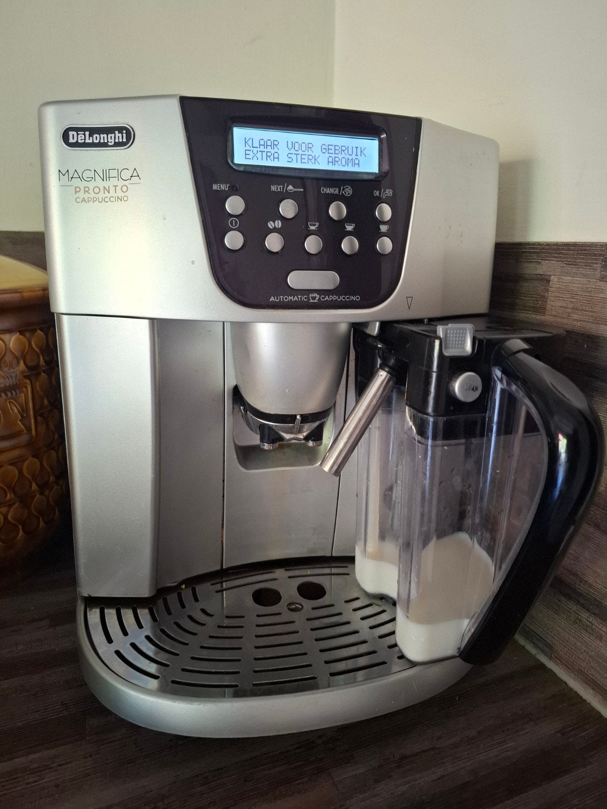 DeLonghi Magnifica Pronto Cappuccino Espressoapparaat, Ophalen, Gebruikt, Koffiemachine, Koffiebonen