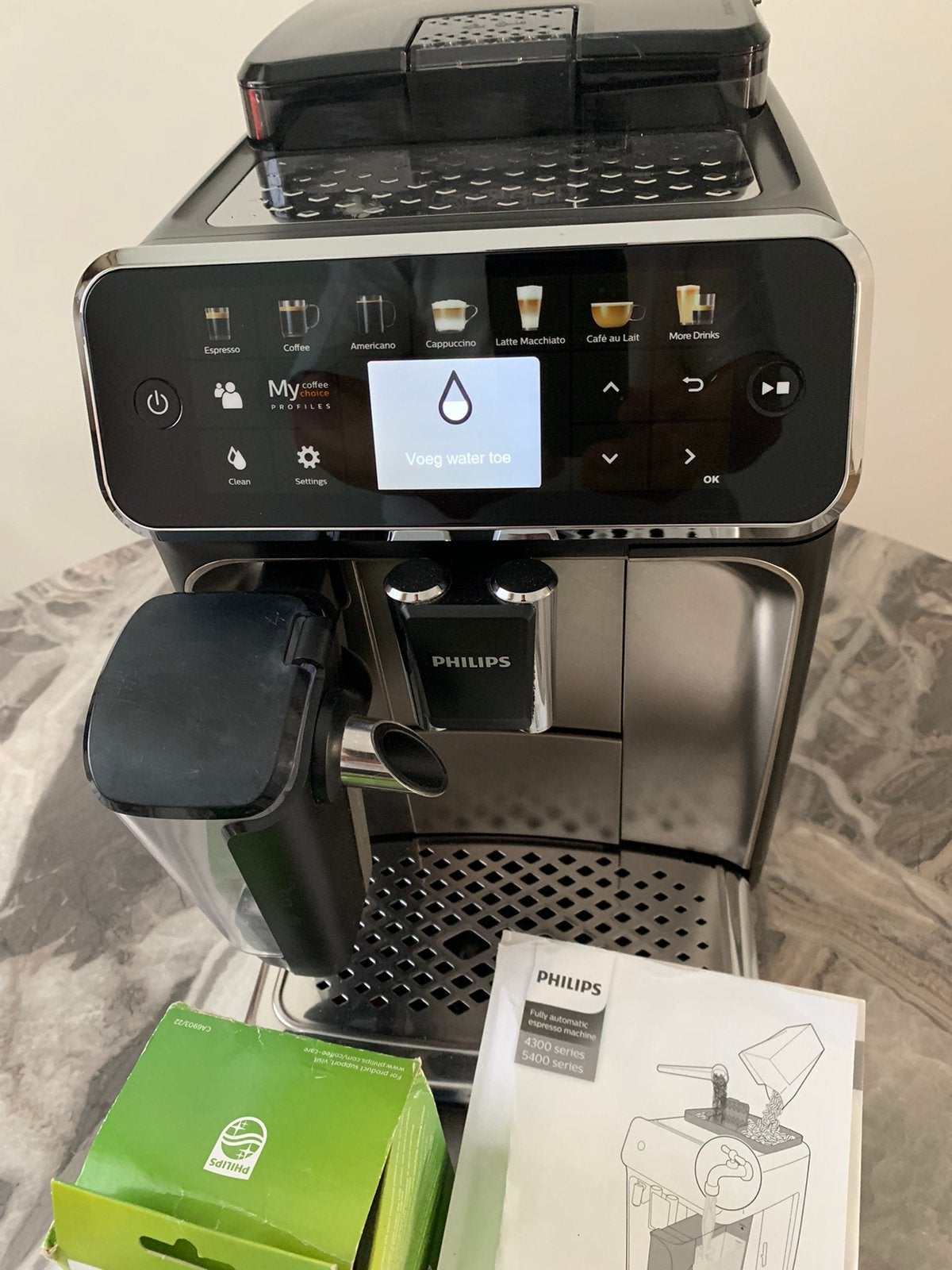 phillips koffiemachine Go latte 5400, Ophalen of Verzenden, Zo goed als nieuw, Koffiemachine