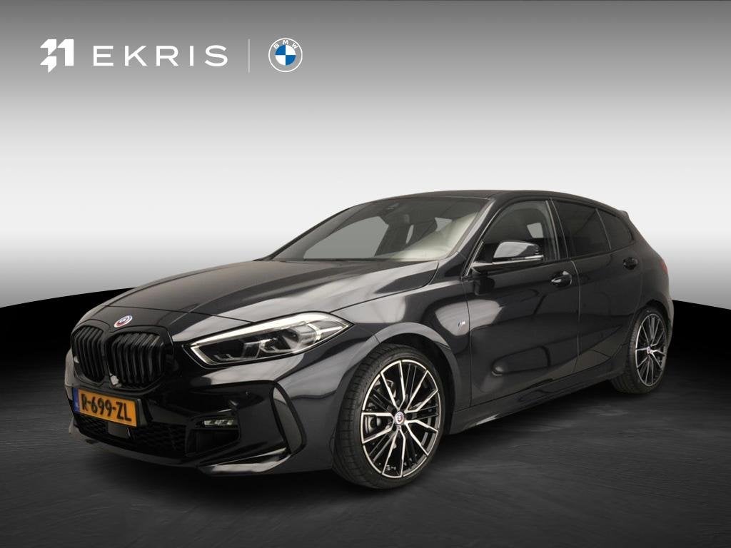 BMW 1 Serie 5-Deurs 118i | Handbak ! | M-Sportpakket | LED |, 136 pk, Gebruikt, Met garantie (alle), Zwart