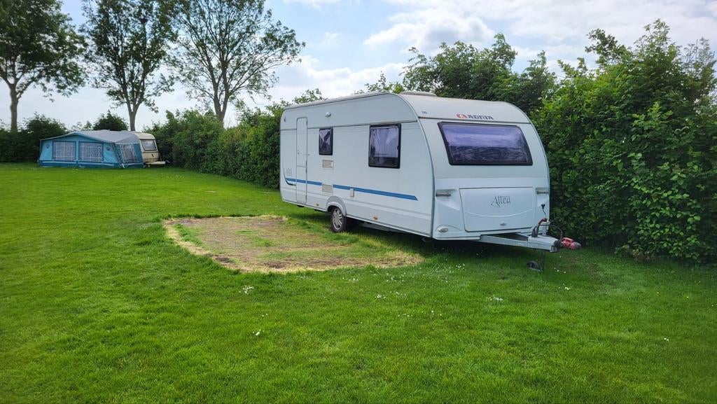 Adria Altea 542PK Familiecaravan met Stapelbed, Caravans en Kamperen, Caravans, Dwarsbed, Particulier, Adria, 5 tot 6 meter