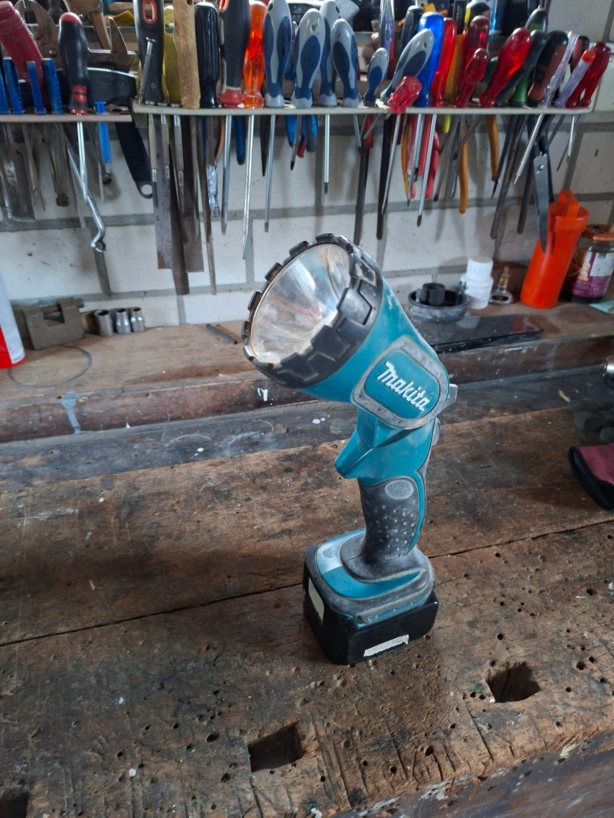 makita accu lamp 14.4 volt, Ophalen, Minder dan 600 watt, Decoupeerzaag, 30 tot 70 mm