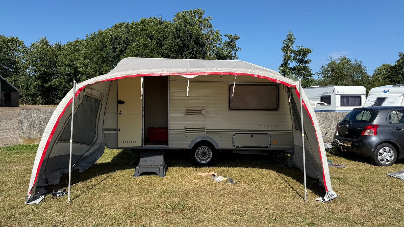 Karsten opblaasbare voortent voor caravan, Ophalen, Gebruikt