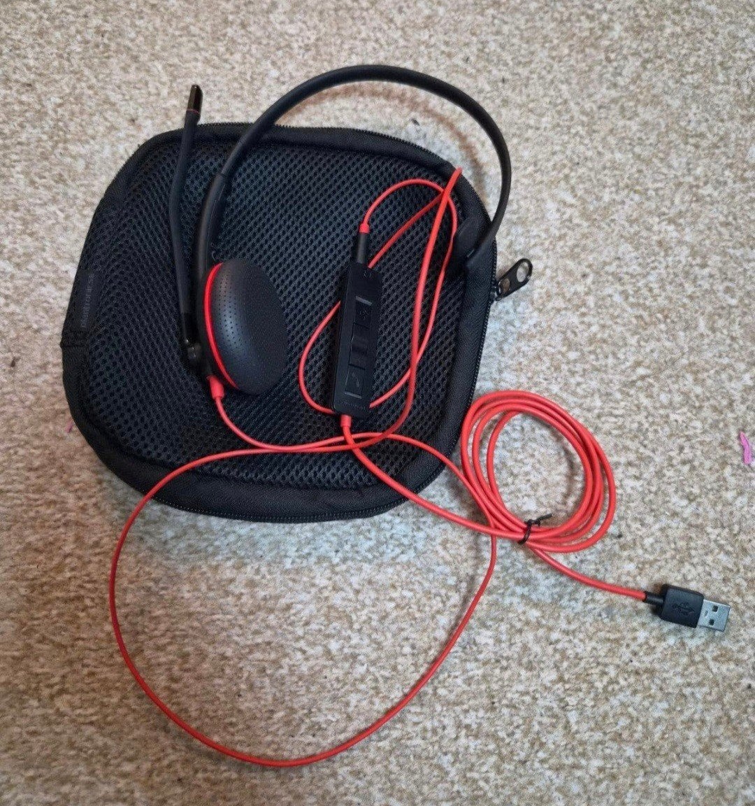 PLT Headset met microfoon en draagtas, Audio, Tv en Foto, Koptelefoons, Overige merken, Gebruikt, On-ear, Ophalen of Verzenden
