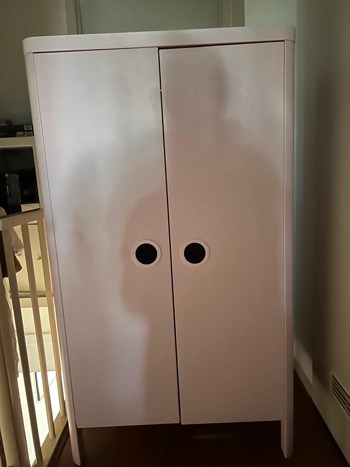 Ikea Roze kledingkast Busunge voor baby- of kinderkamer, Ophalen, Kast, 105 cm of meer, Zo goed als nieuw