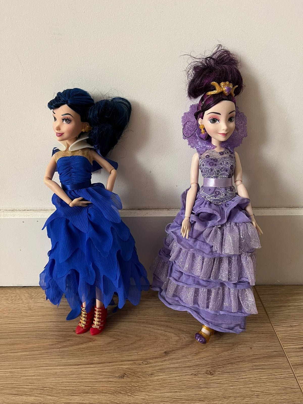 Descendants Mal & Evie Barbie poppen, Ophalen of Verzenden, Zo goed als nieuw, Pop