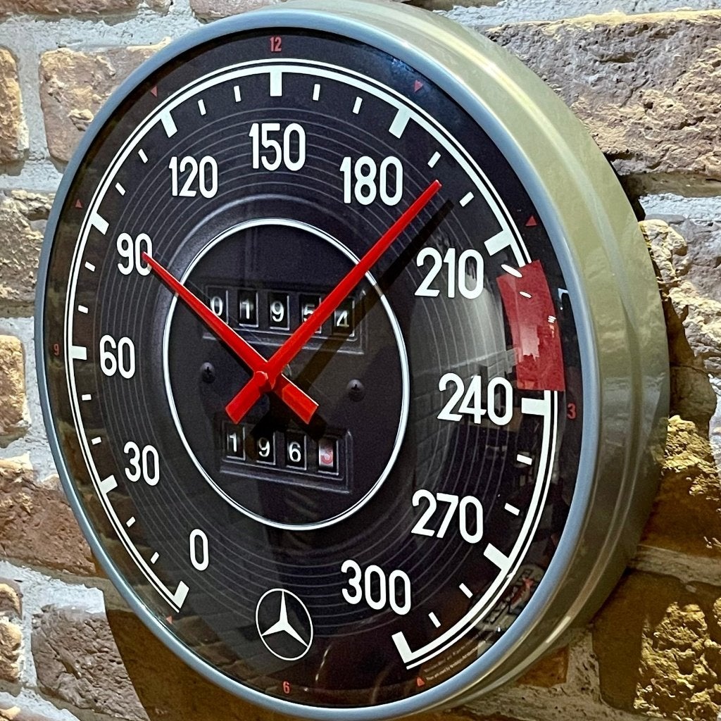 Wandklok - Aluminium, Glas - 2020+ - Mercedes, -, -, Nieuw, Ophalen of Verzenden