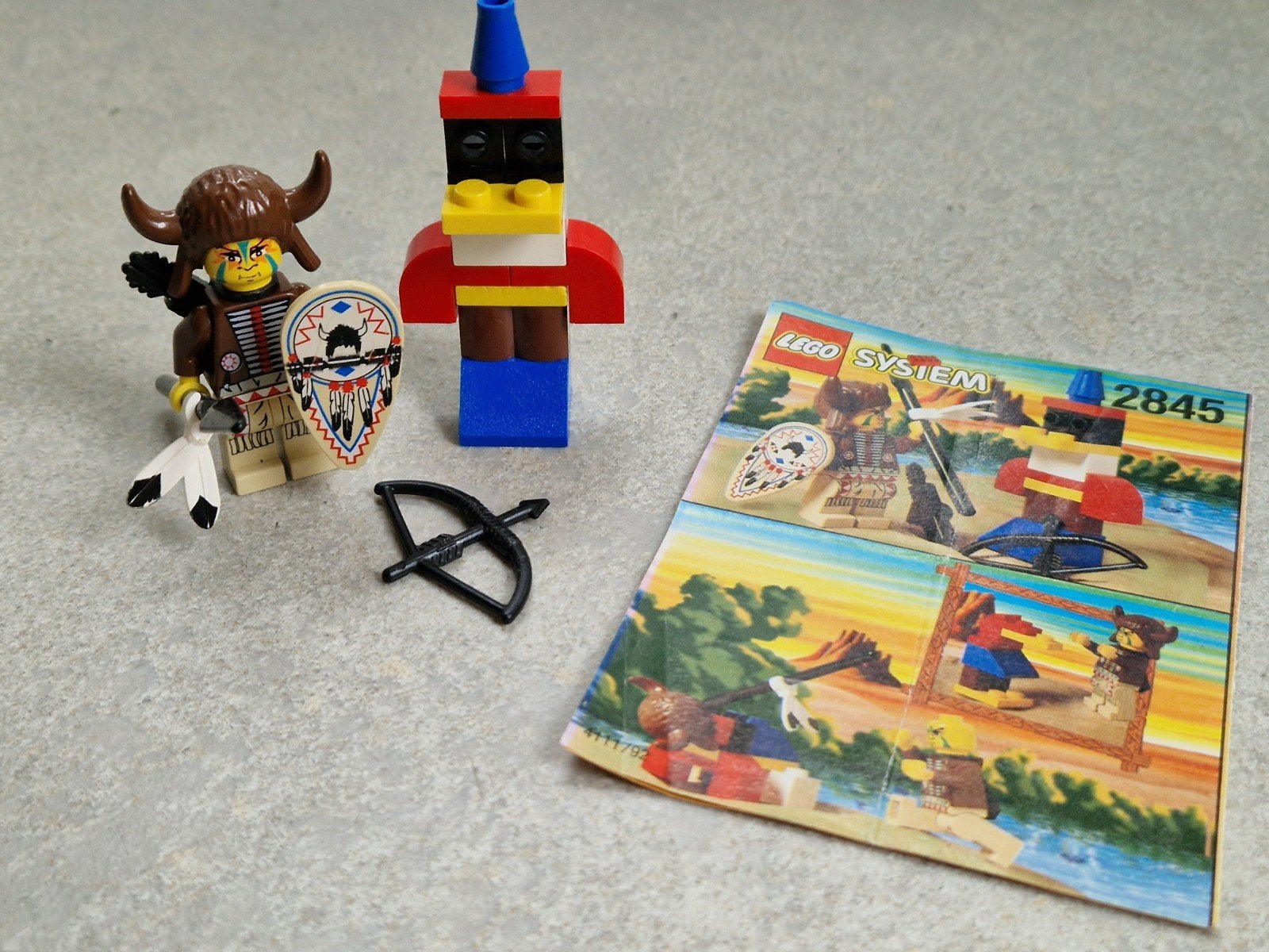 Lego minifig Indian Chief + accessoires, Ophalen of Verzenden, Zo goed als nieuw