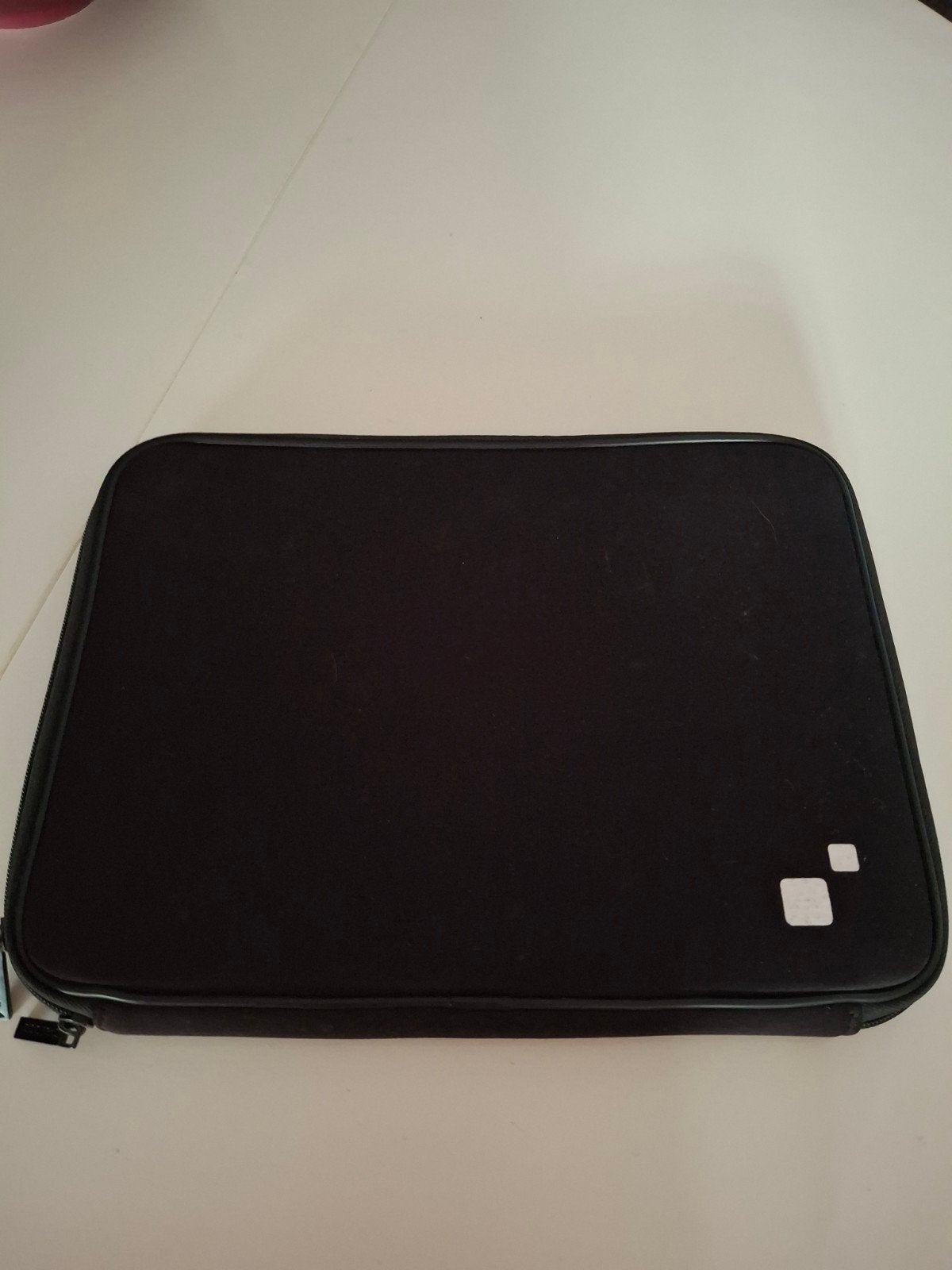 Laptop hoes / laptoptas, Computers en Software, Ophalen, 14 inch, Zo goed als nieuw