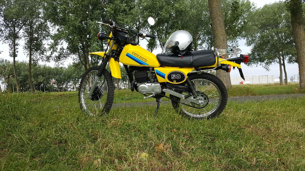 suzuki ts50er, Fietsen en Brommers, Brommers | Oldtimers, Maximaal 45 km/u, 50 cc, 5 versnellingen, Ophalen