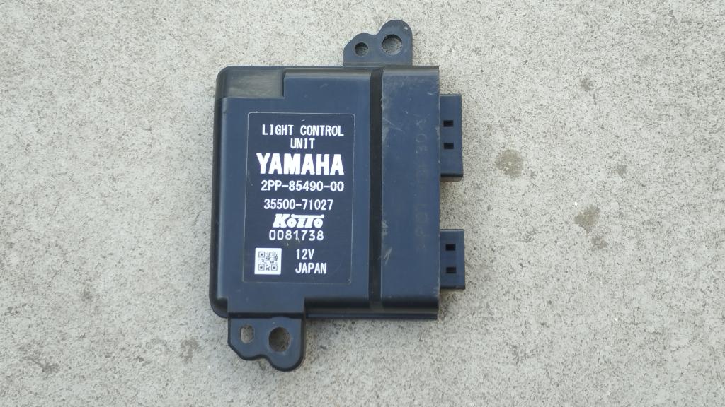 Light control unit Yamaha Tracer , R6 , R1 2PP-85490-00-00, Ophalen, Gebruikt