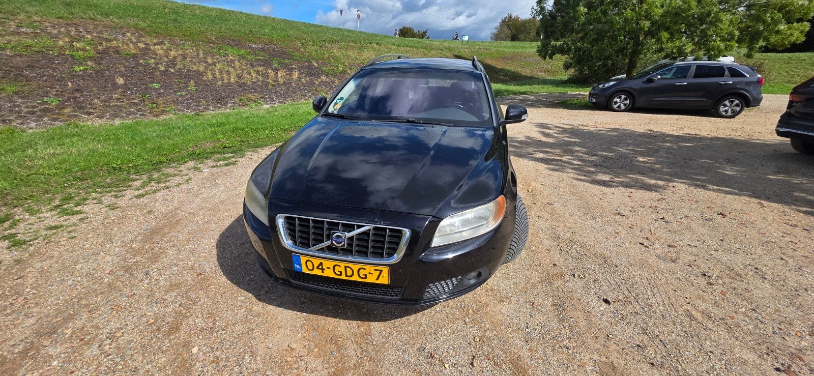 Volvo V70 2.4 D 120KW 2008 Zwart, Auto's, Voorwielaandrijving, 15 km/l, 1800 kg, Zwart