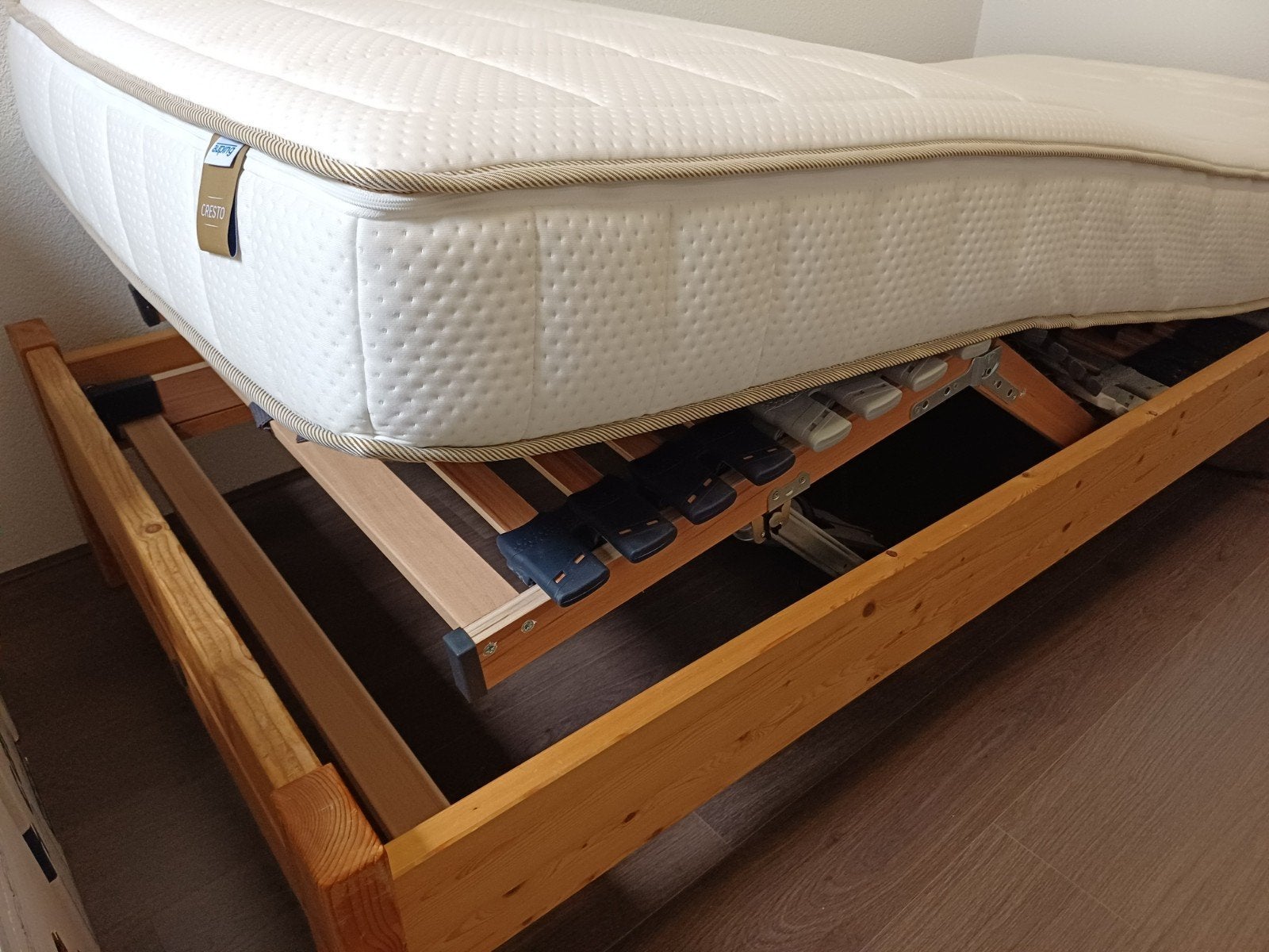 Auping, elektrisch verstelbare lattenbodem met Auping matras, Huis en Inrichting, Ophalen, Eenpersoons, 90 cm