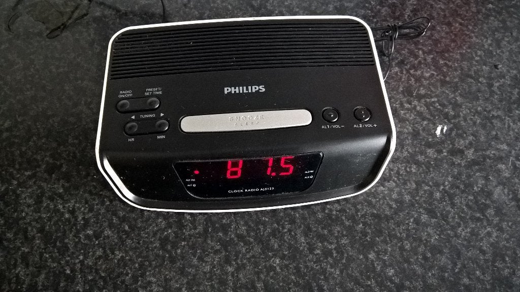 TE koop aangeboden mooi weker radio philips doe gepast bod., Ophalen of Verzenden, Gebruikt, Radio