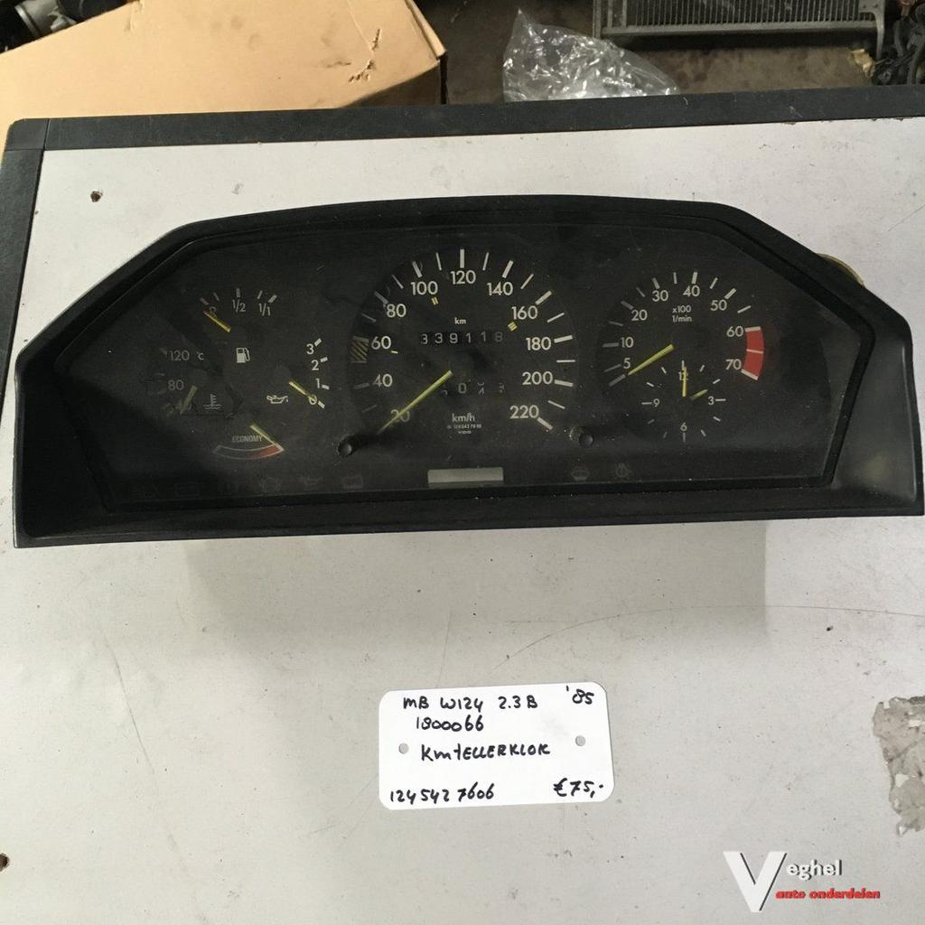 Mercedes W124 2.3 Benzine 1985   1800066   Km Tellerklok  12