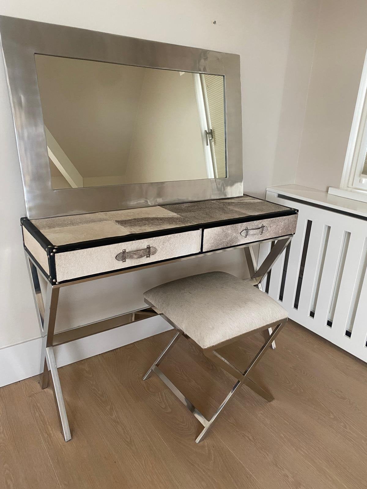 Kaptafel incl spiegel en poef !, Ophalen of Verzenden, Zo goed als nieuw