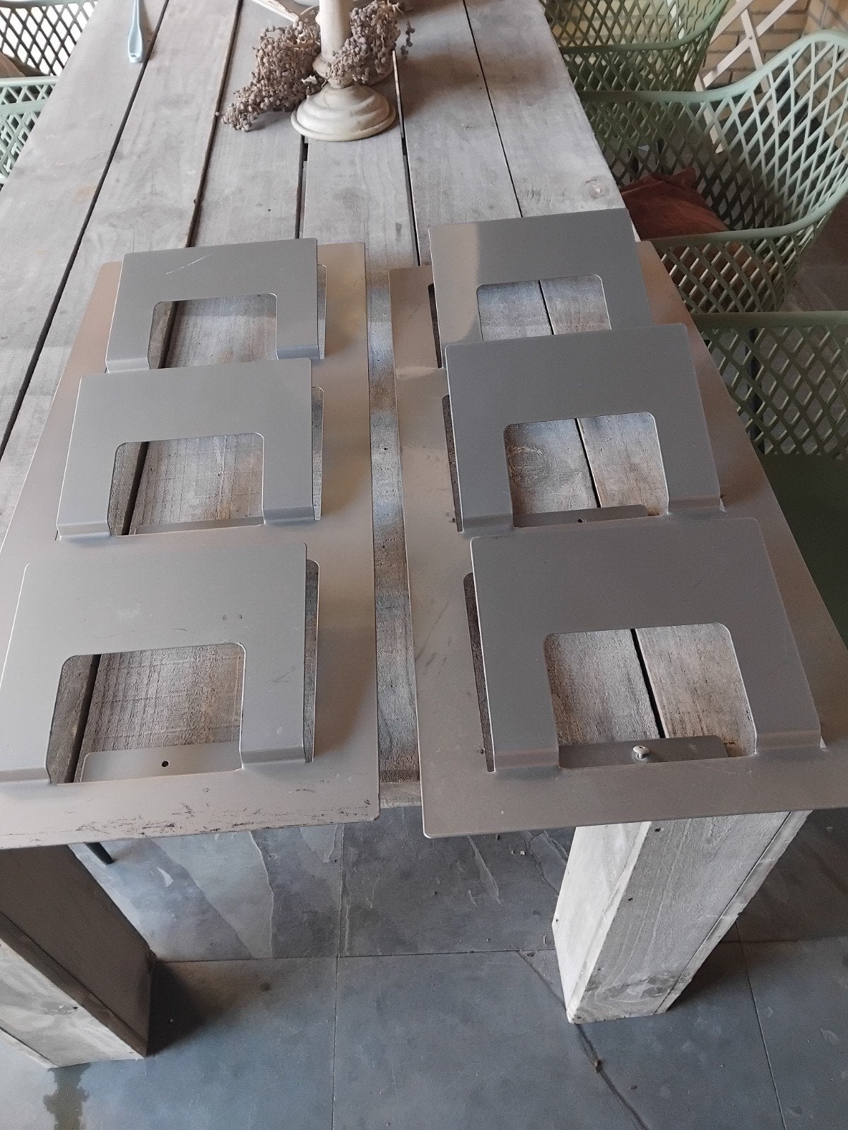 Set van 6 metalen houders voor borden/boeken, Ophalen