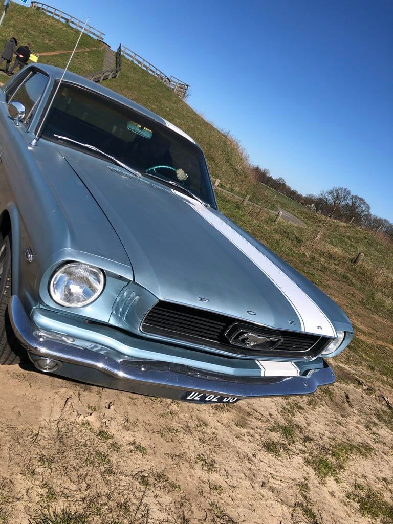 Ford Mustang 1966 Blauw oldtimer, foto 4