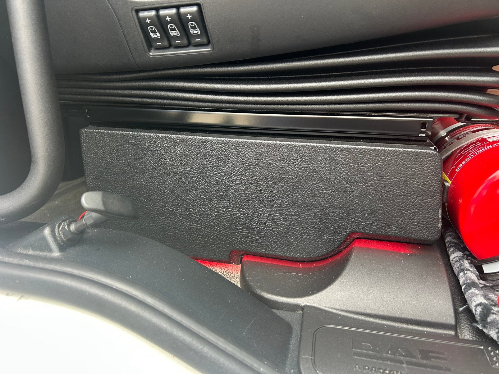 Te koop / stoelhoeken daf 106 met rode led, Auto-onderdelen, Ophalen of Verzenden, Nieuw, DAF, Verlichting