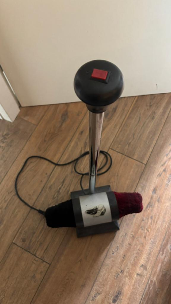 Elektrische schoenpoetsmachine met 2 borstels, Ophalen, Gebruikt